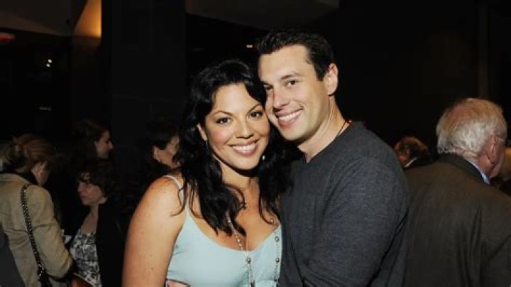 Ryan Debolt Bio, Married, Relationship with Sara Ramirez, Family