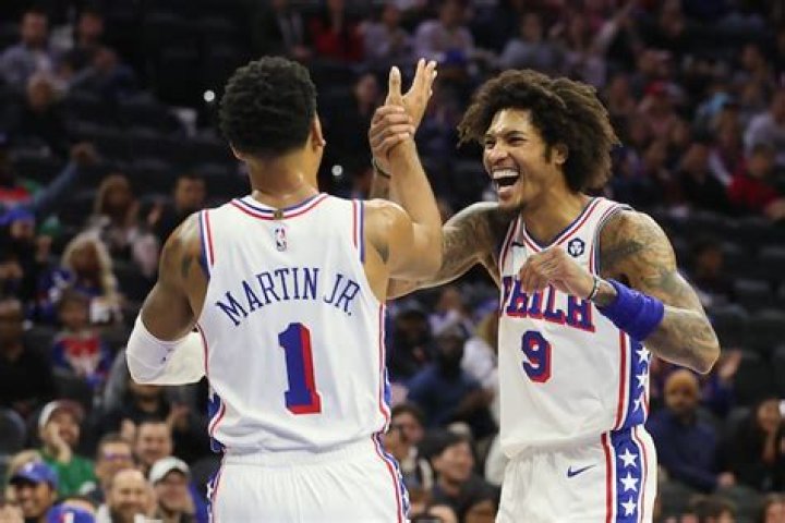 Ryan Oubre celebrates his "Dirty Thirty" and these MAFS stars were there