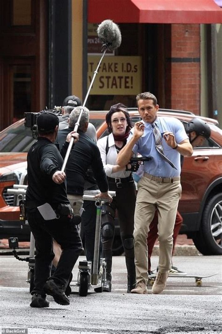 Ryan Reynolds Filmed Scenes for Netflix's THE ADAM PROJECT