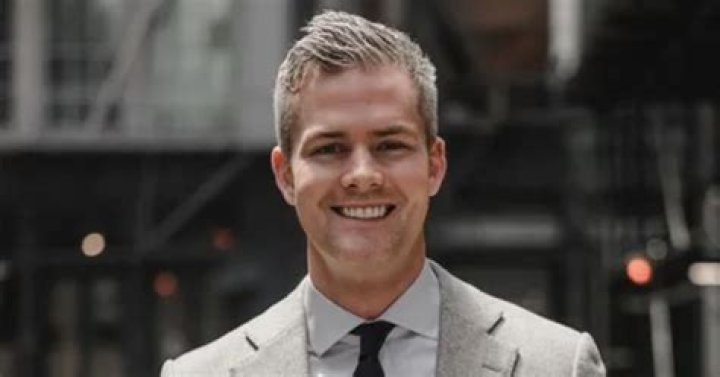 Ryan Serhant Age & Height How Old & Tall Is He?