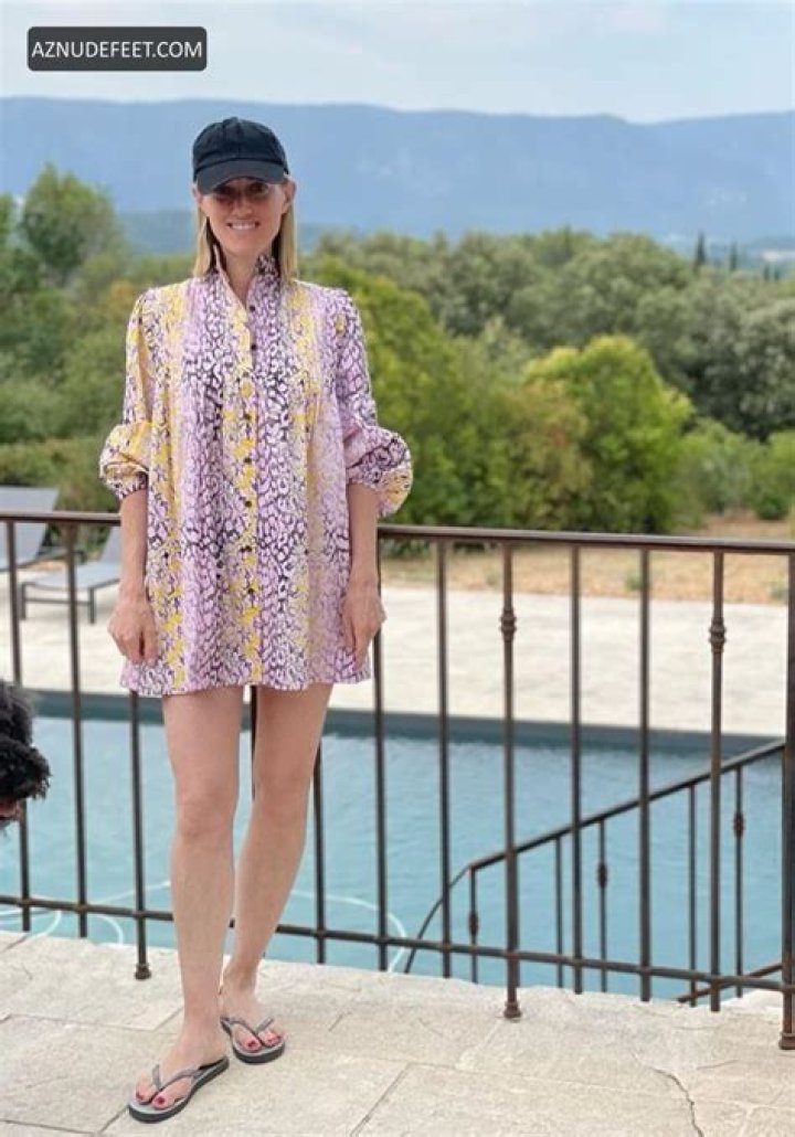 SAMANTHA VINOGRAD Feet AZNudeFeet