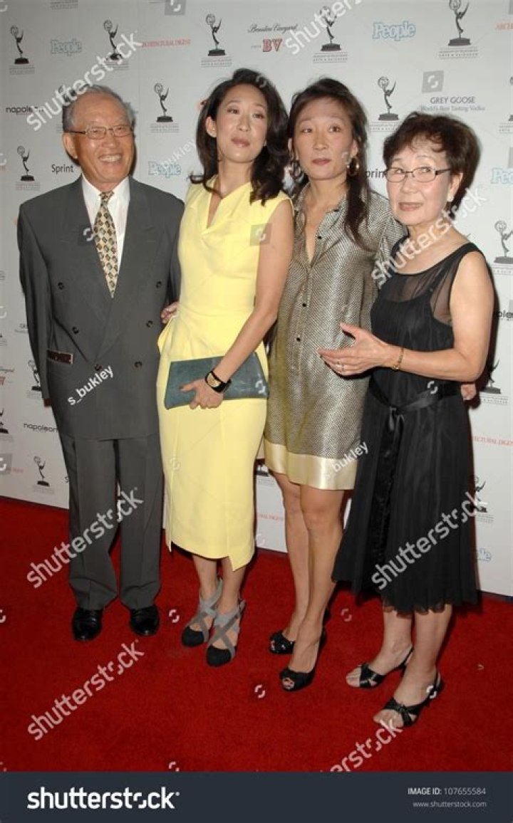 Sandra Oh Family 60th Primetime Emmy Stock Photo 107655203 Shutterstock
