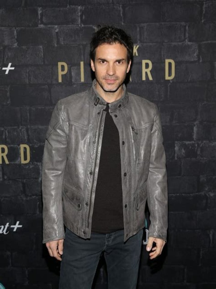 Santiago Cabrera Net Worth, Salary, Age, Height, Bio, Family, Career
