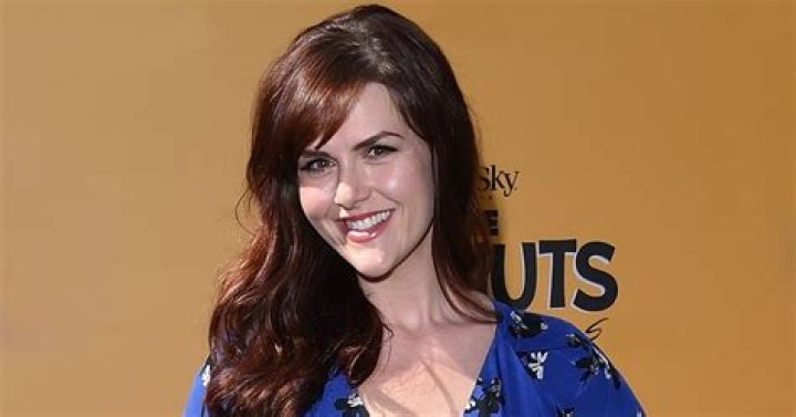 Sara Rue Net Worth How Much is Sara Rue Worth?