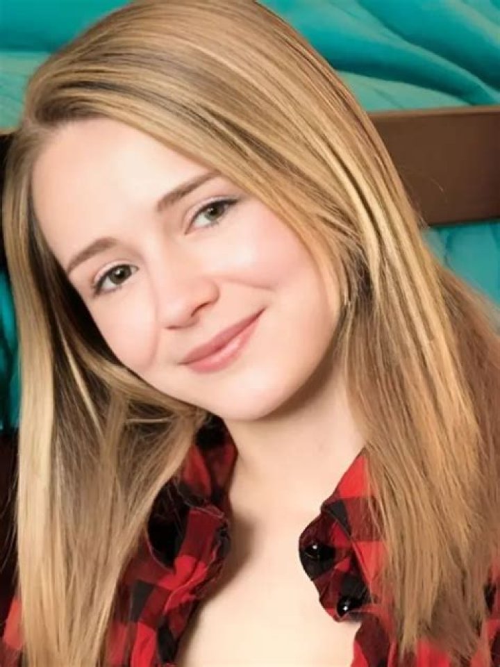 Sarah Blake Biography/Wiki, Age, Height, Career, Photos & More