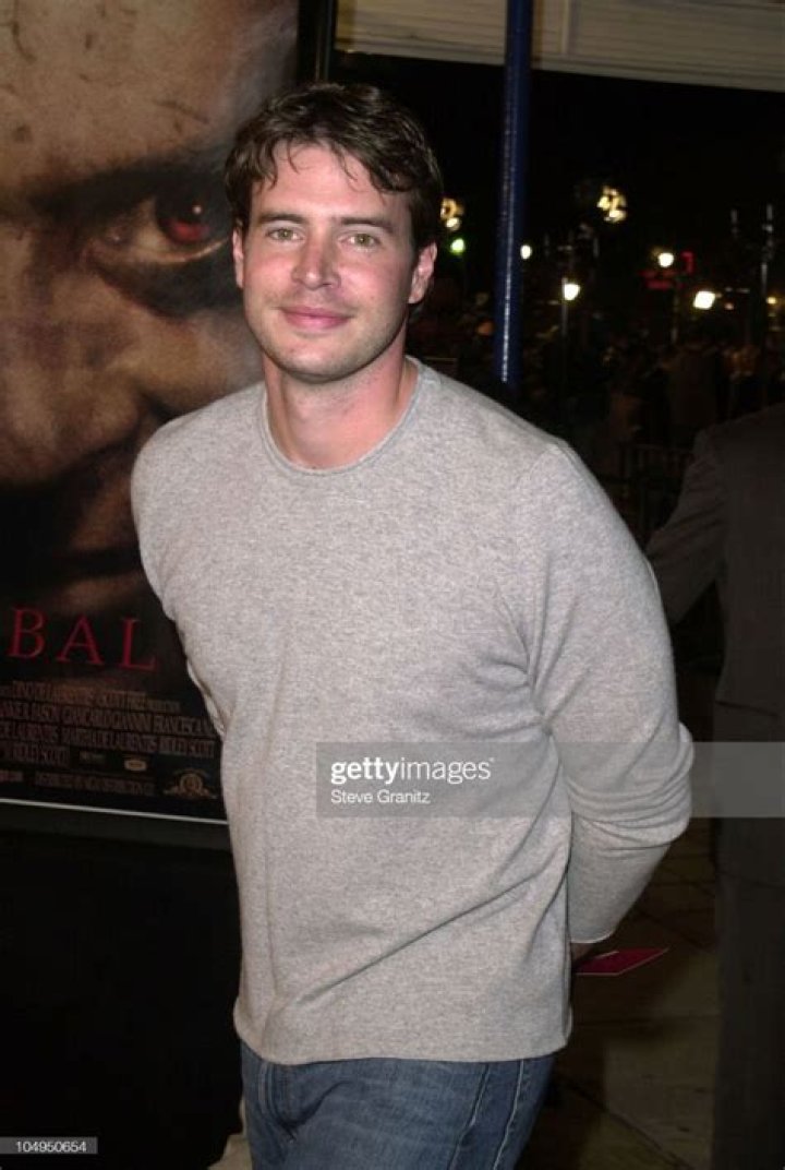 Scott Foley stopped by MTV Studios in NYC for TRL in 2003. 100+ TRL