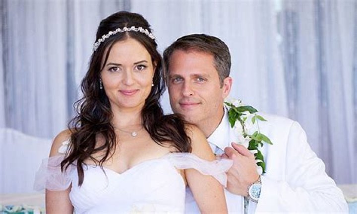 Scott Sveslosky, Danica McKellar's Husband 5 Fast Facts