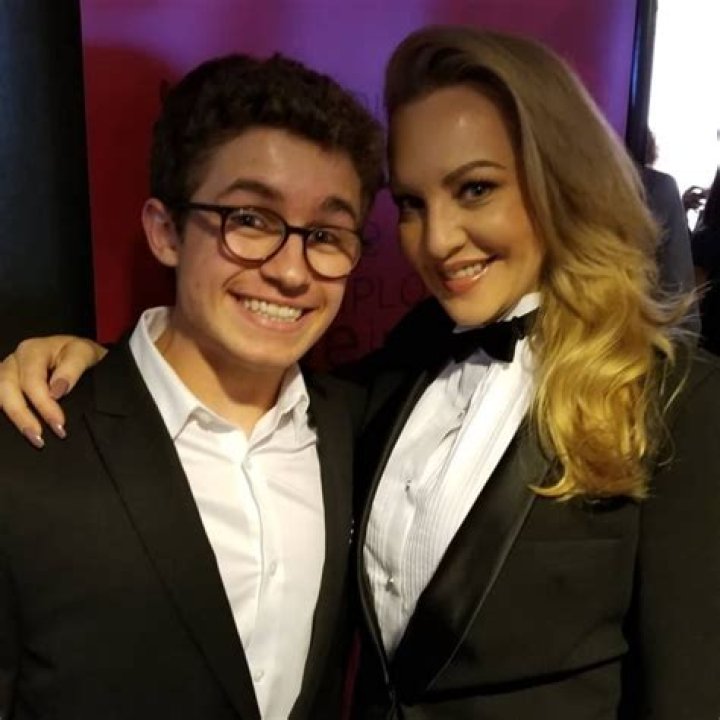 Sean giambrone and wendi mclendon covey hires stock photography and