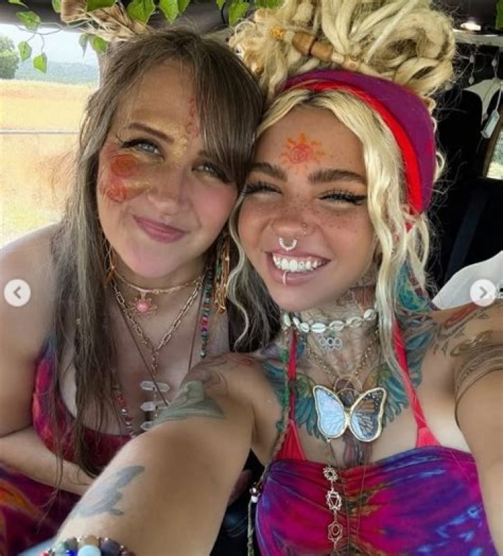 Shanin Blake/Sensualsunshine new strip teasing video Onlyfans leak