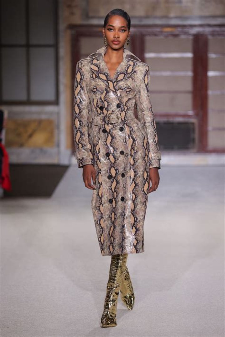 Show Review Sergio Hudson Fall 2020 Channels Pebbles and 80&rsquo;s / 90&rsquo;s R