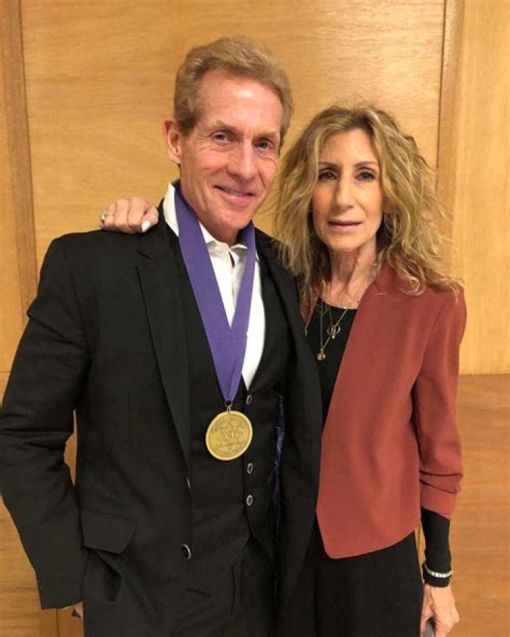Skip Bayless Bio, Age, Height, Brother, Wife, Children, Salary, Net Worth