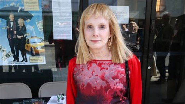 Sondra Locke, OscarNominated Actress, Dies at 74 The New York Times