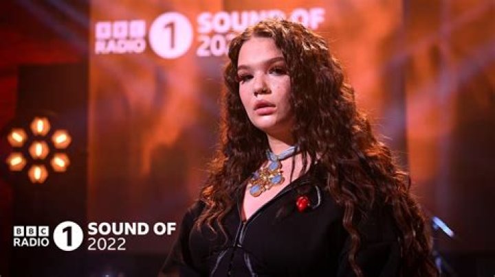 Sound Of 2022 Lola Young's slowburning anthems are bubbling over