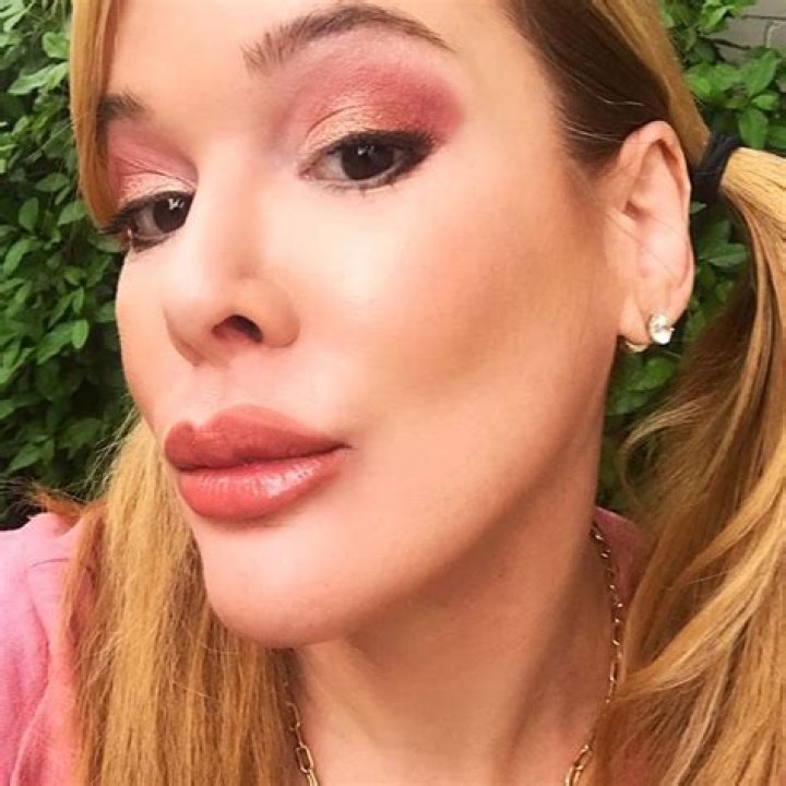 Spotlight On Genevieve Gallen: An Influencer's Rise