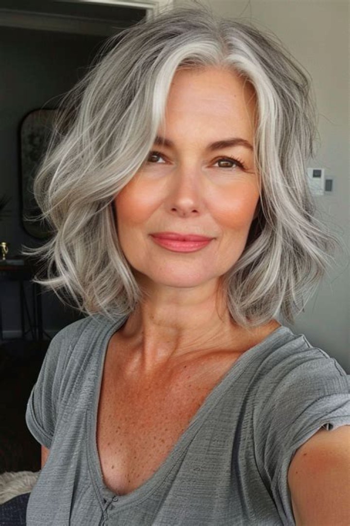 Stylish Gray Hair Styles by Diane Keaton