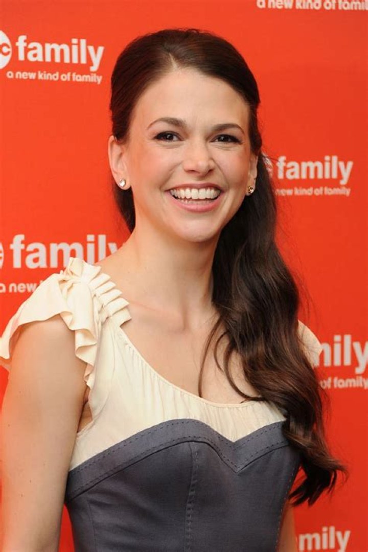 Sutton Foster Younger Wiki Fandom