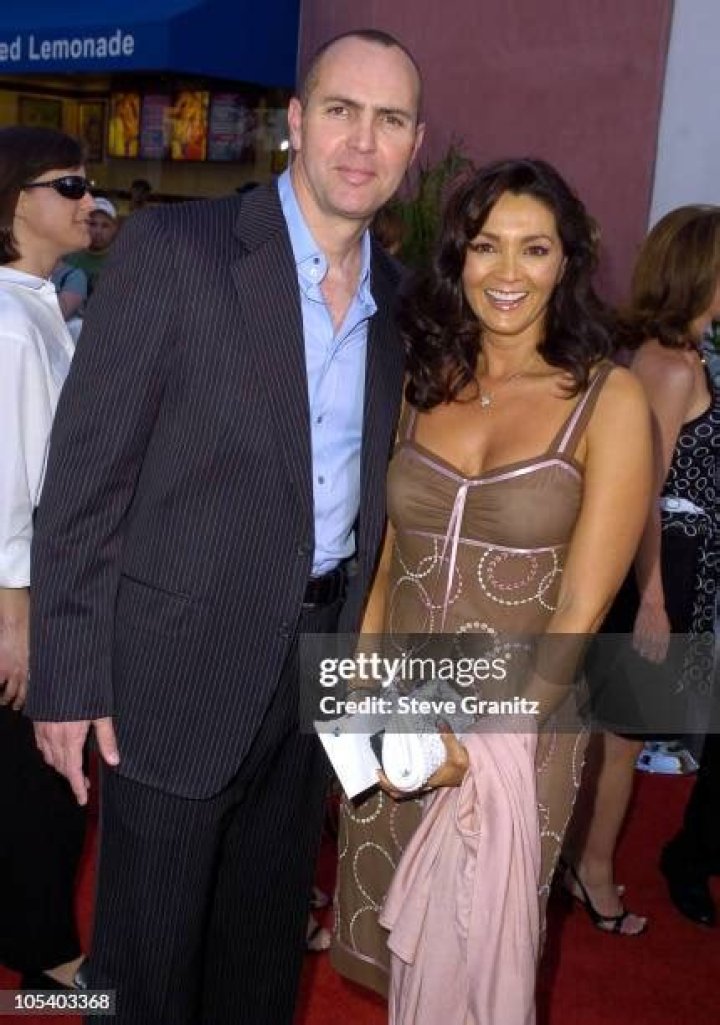 Sylvia Ah&iacute; Who Is Arnold Vosloo's Wife? Dicy Trends