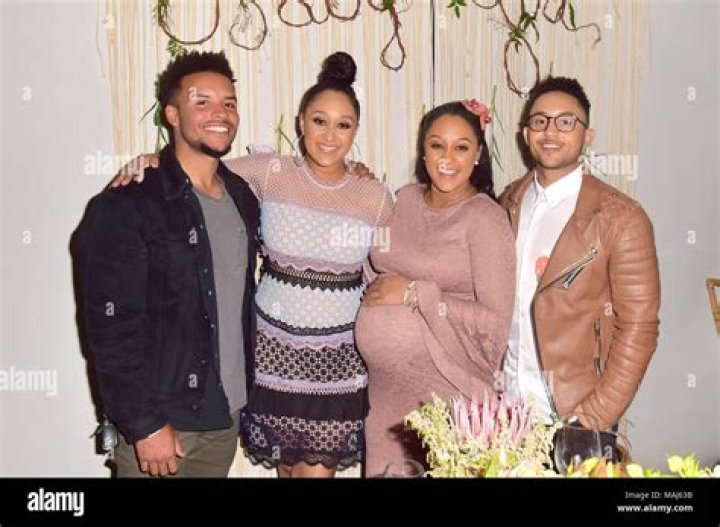 Tavior Mowry, Tia and Tamera's Brother, Is Married &mdash; See the Stunning Photo