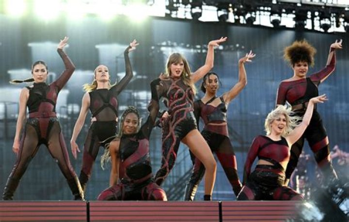 Taylor Swift fez m&uacute;sica falando sobre quem tem HIV? Universo AA
