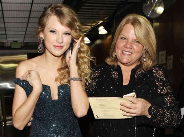 Taylor Swift Said Her Mom, Andrea, Has a Brain Tumor Marie Claire