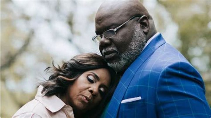 T.D. Jakes and Mama Serita Jakes with Family