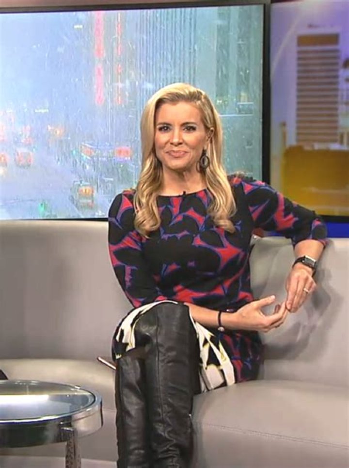 THE APPRECIATION OF BOOTED NEWS WOMEN BLOG ANDREA GRYMES GRABS ATTENTION