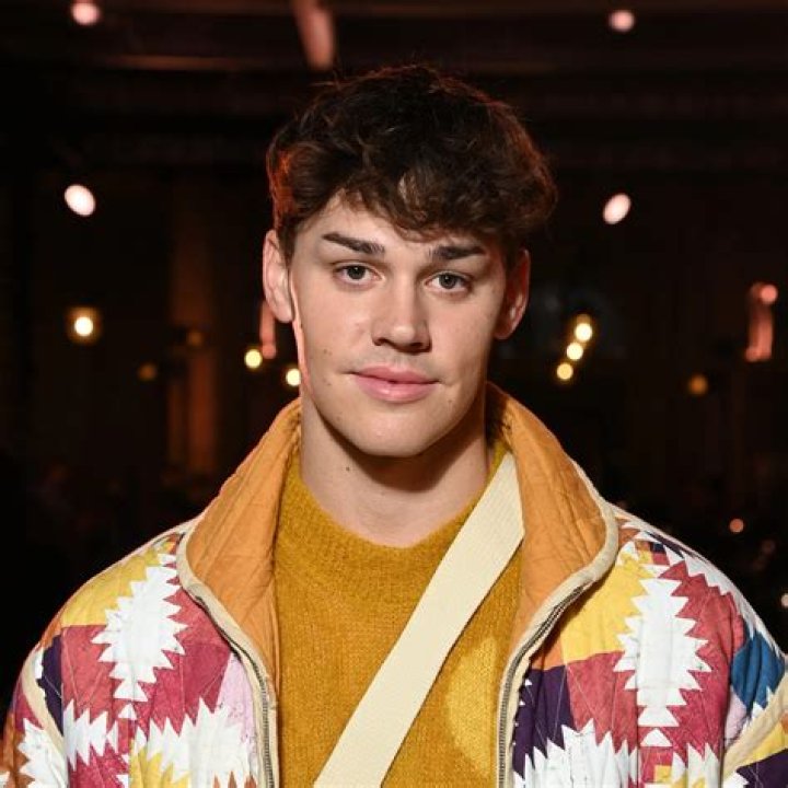 The Noah Beck Story Age, Biography, Girlfriend, Height, Net Worth