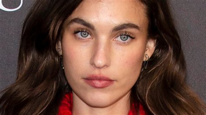 The Truth About Rainey Qualley And Lewis Pullman's Relationship Celeb 99