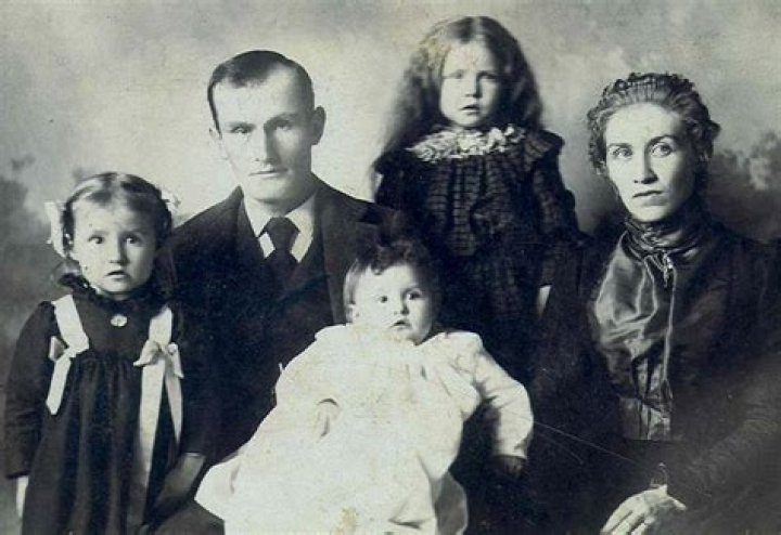 The Wonderful Hamilton Family