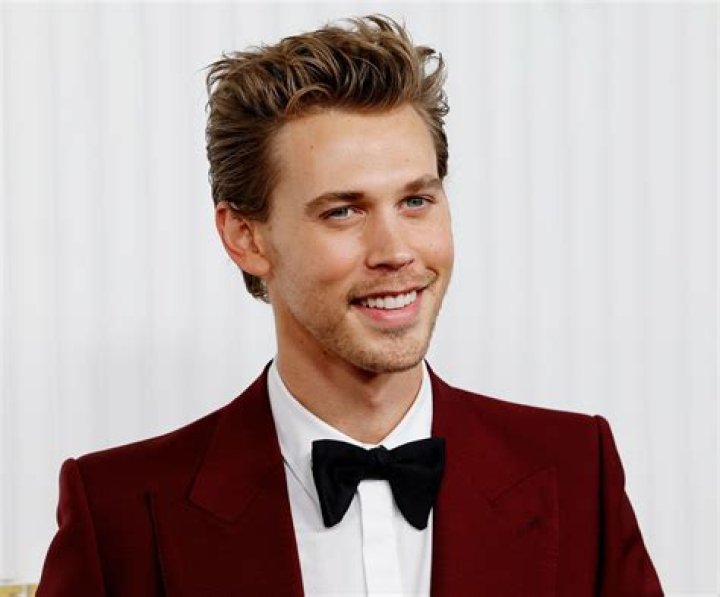 This Photo Of Austin Butler's Ex & GF Will Mess Up Your Perception Of