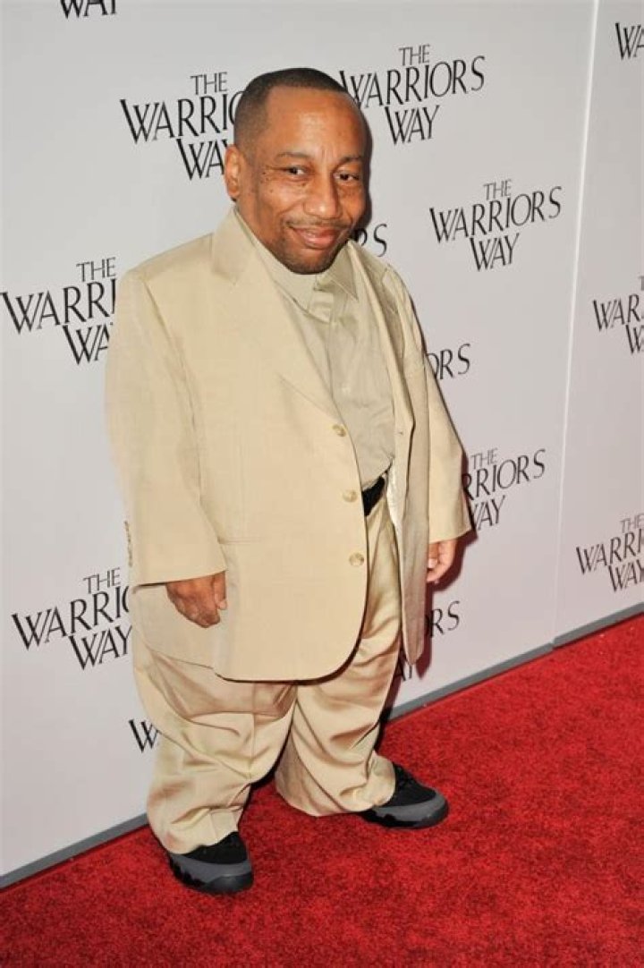 Tony Cox movie reviews & film summaries Roger Ebert