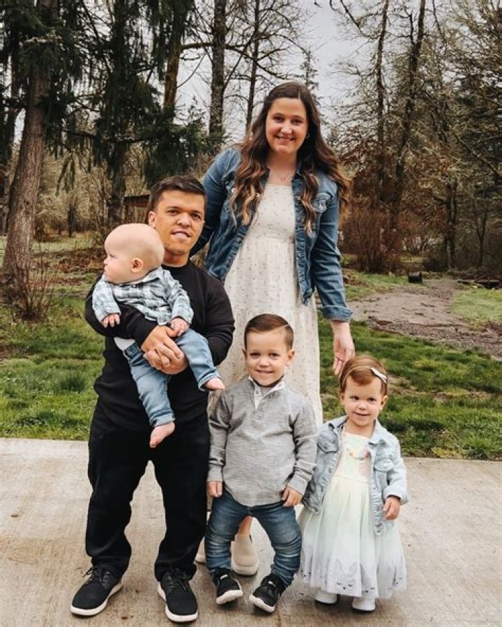 Tori, Zach Roloff on Possibility of Baby Being Average Height Watch