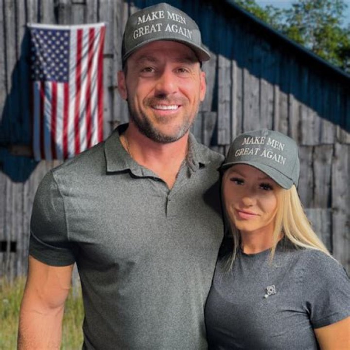Unveil The Identity Of Ben Jones' Wife: A Comprehensive Look
