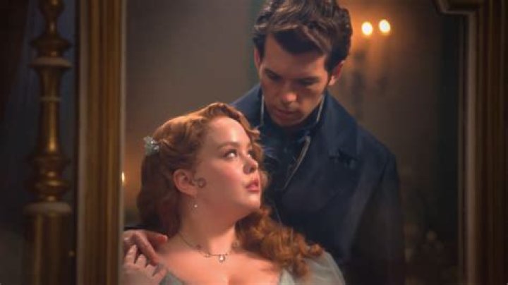 Unveiling The Steamy Mirror Scene In "Romancing Mr. Bridgerton" Page