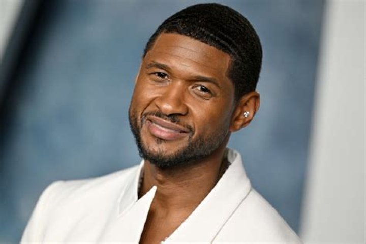Usher's gay herpes accuser claims that they had sex at a Korean spa