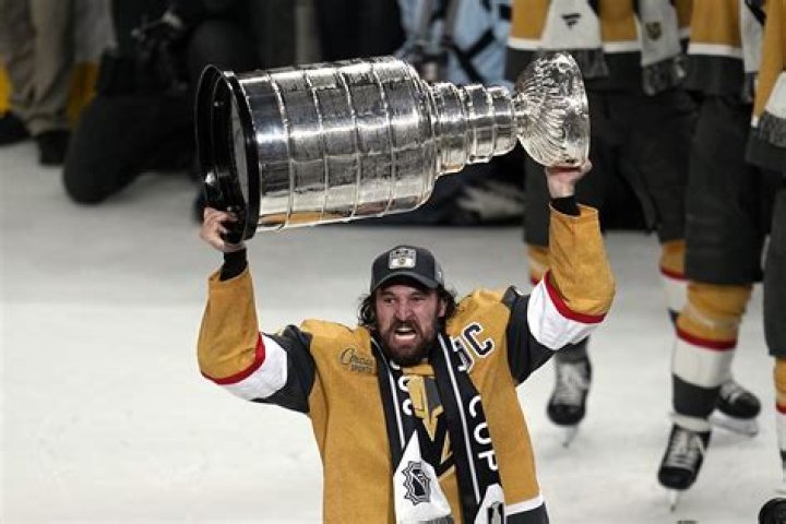 Vegas Golden Knights receive Stanley Cup Championship rings at private