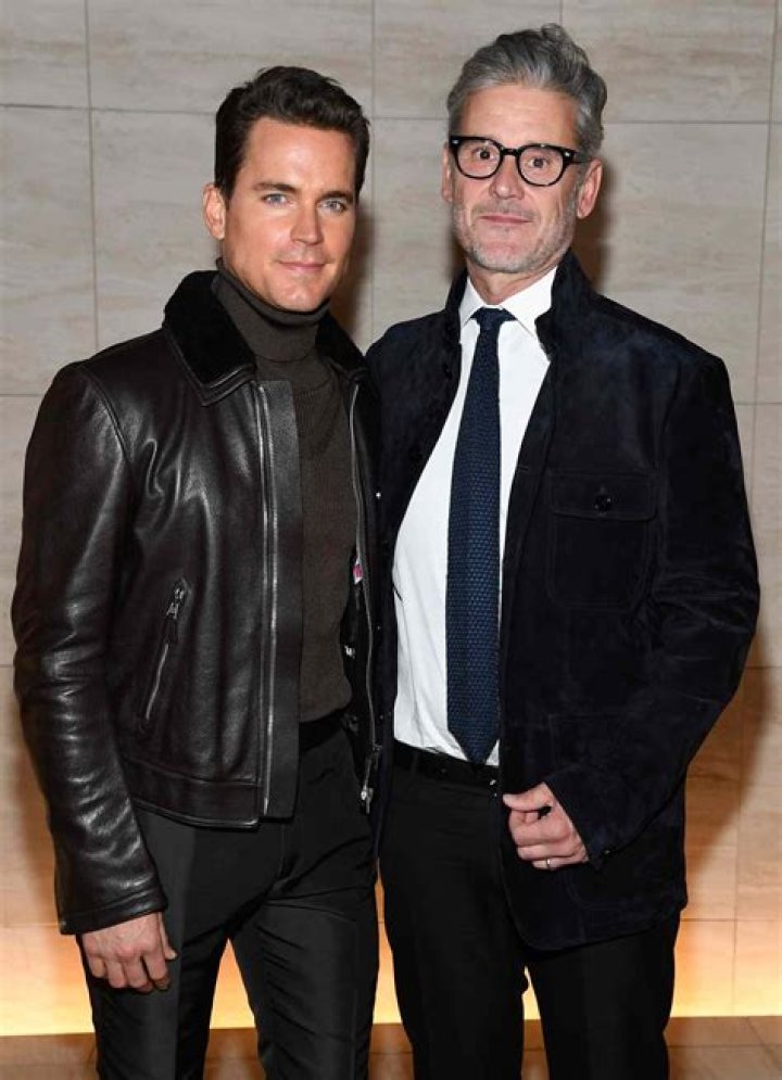 VIDEO Simon Halls Matt Bomer's Partner/ Boyfriend (bio wiki)