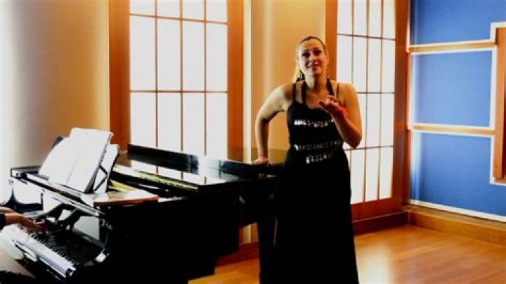 Virginia Eleanor McIntyre Mezzosoprano YouTube