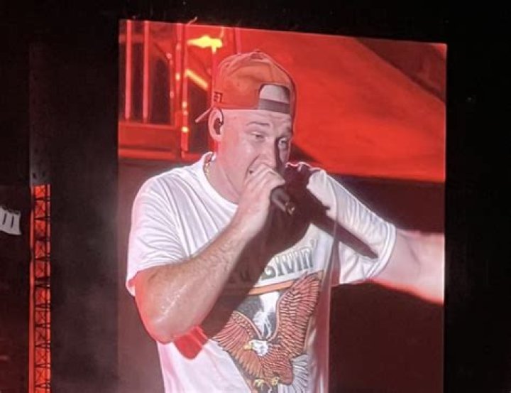 Wallen Shaves His Head, Reveals Signature Mullet Is Gone