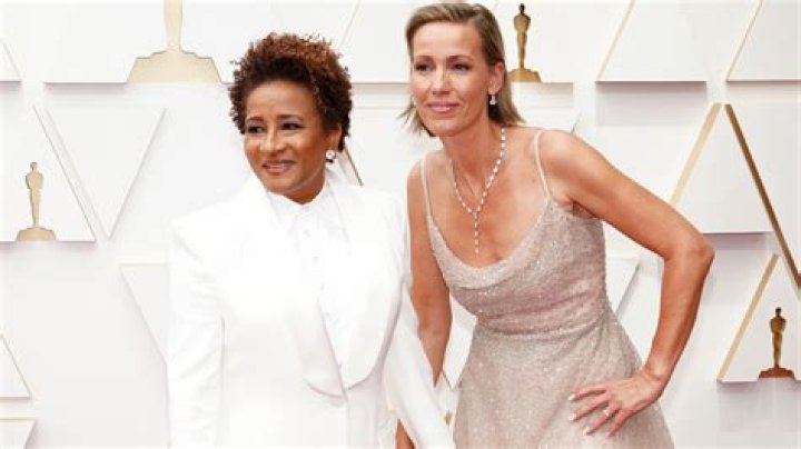 Wanda Sykes&rsquo; Wife Alex Niedbalski Relationship and Marriage Details