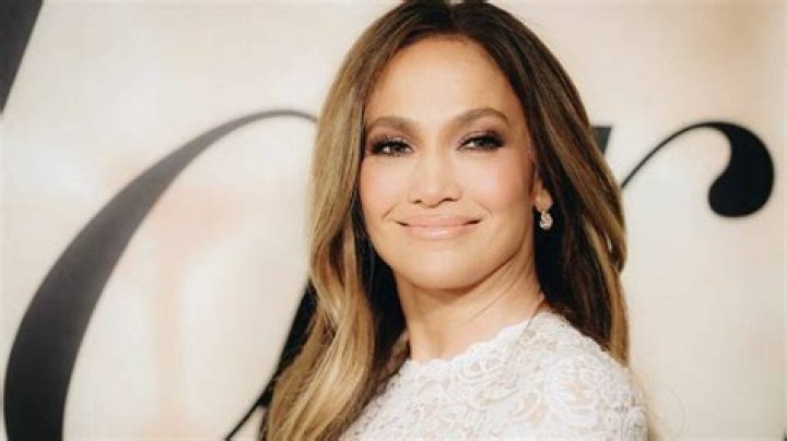 What Ethnicity Is Jennifer Lopez? J.Lo's Race, Hometown