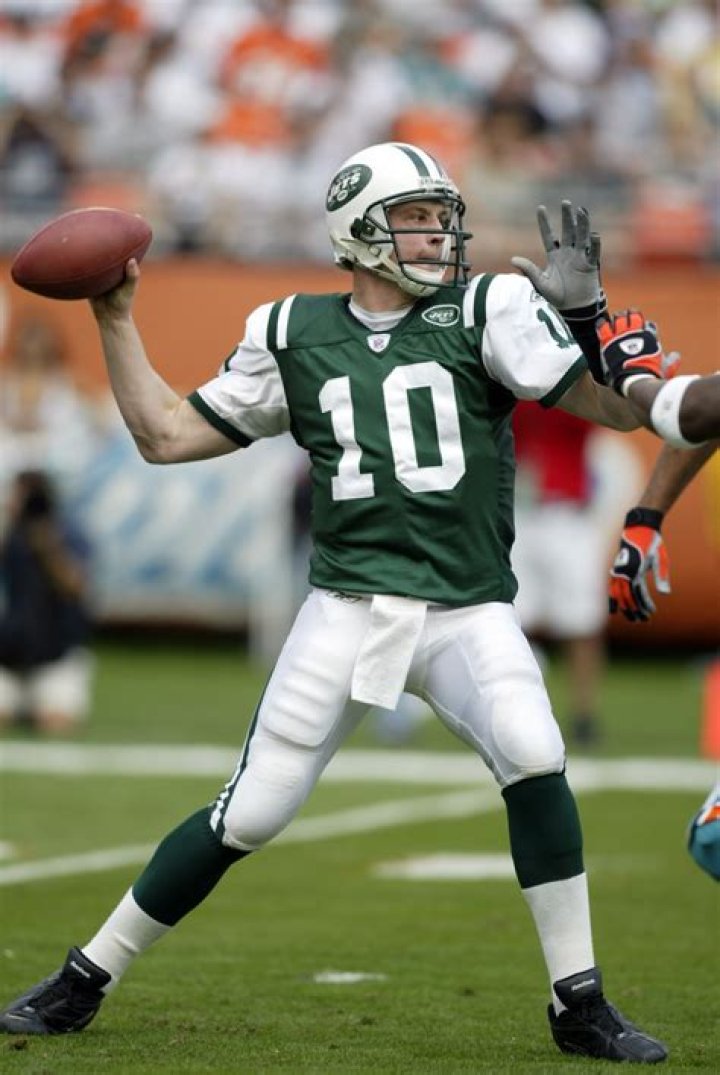 Who is Chad Pennington's wife, Robin Hampton? All about former NFL QB's