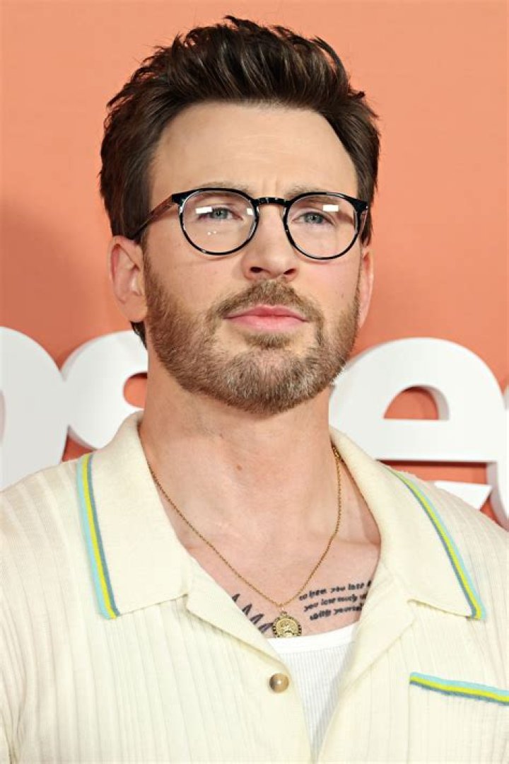Who Is Chris Evans' Girlfriend?