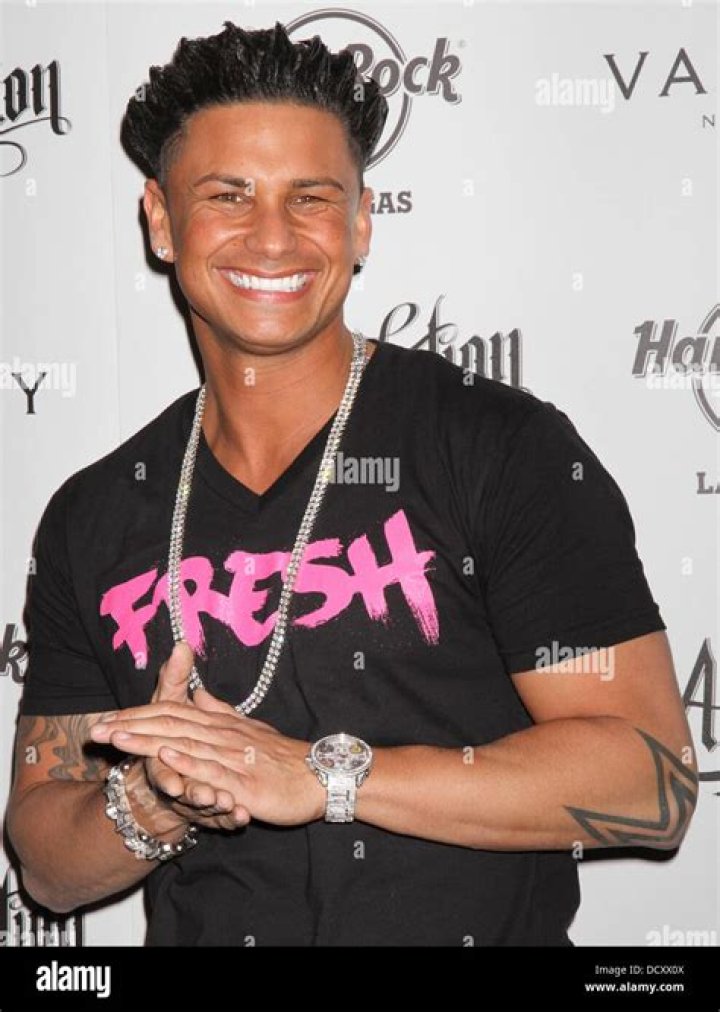Who is DJ Pauly D's baby mother Amanda Markert? Biography Biography