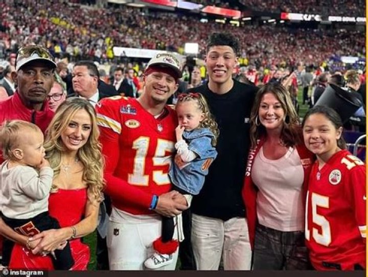 Who is Patrick Lavon Mahomes, Sr's ExWife Randi Martin?