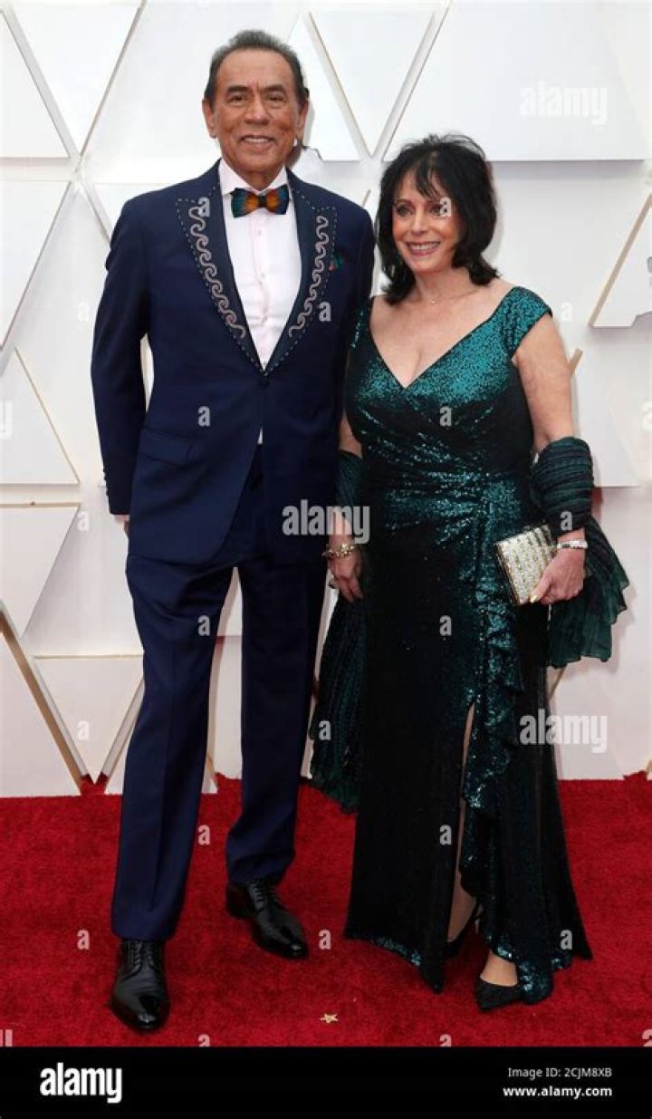 Who is Wes Studi wife Maura Dhu Studi? Celebrity FAQs