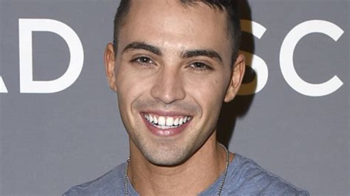 Who plays Dante Torres on Chicago PD?