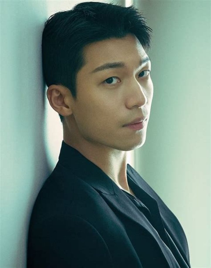 Wi Hajoon Wiki, Height, Age, Girlfriend, Wife, Family, Biography