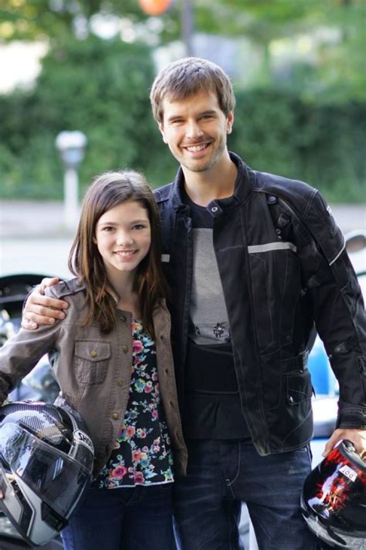 With Alisha Newton and Graham Wardle. Heartland Watch