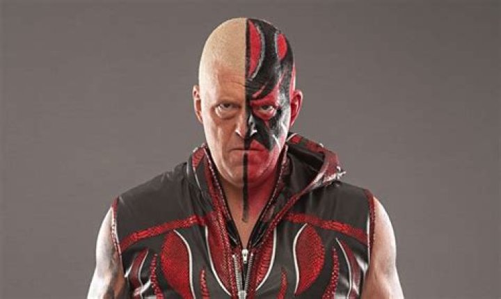 Wrestling Legend Dustin Rhodes Keeps Steppin' The Austin native